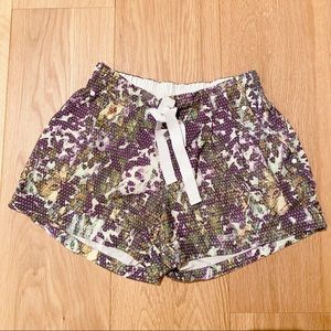 Lululemon Abstract Print Track Shorts size 4